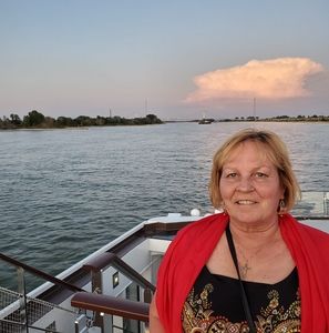 Meet your Posher, Beverly